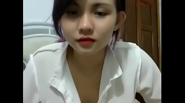 Em gái Việt xinh đẹp thủ dâm một mình cực khoái